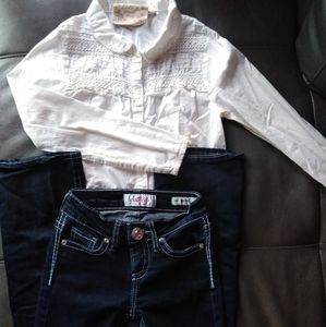 Super cute jeans and shirt.